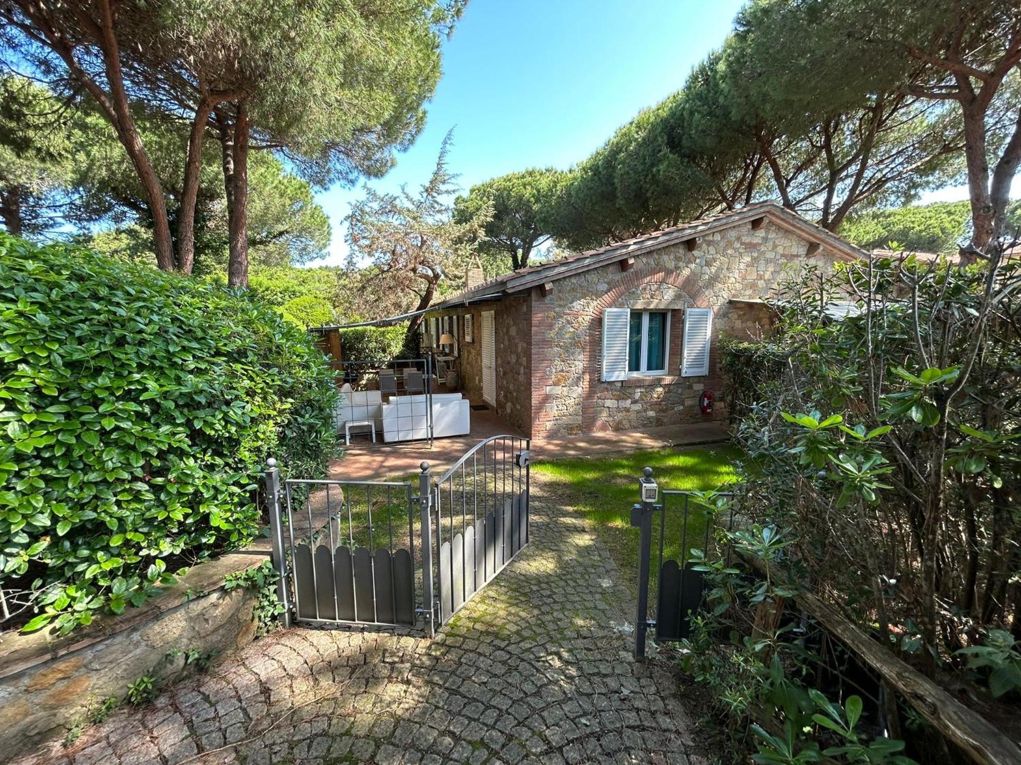 Villaggio I Sorbizzi Marina Di Bibbona Exterior foto